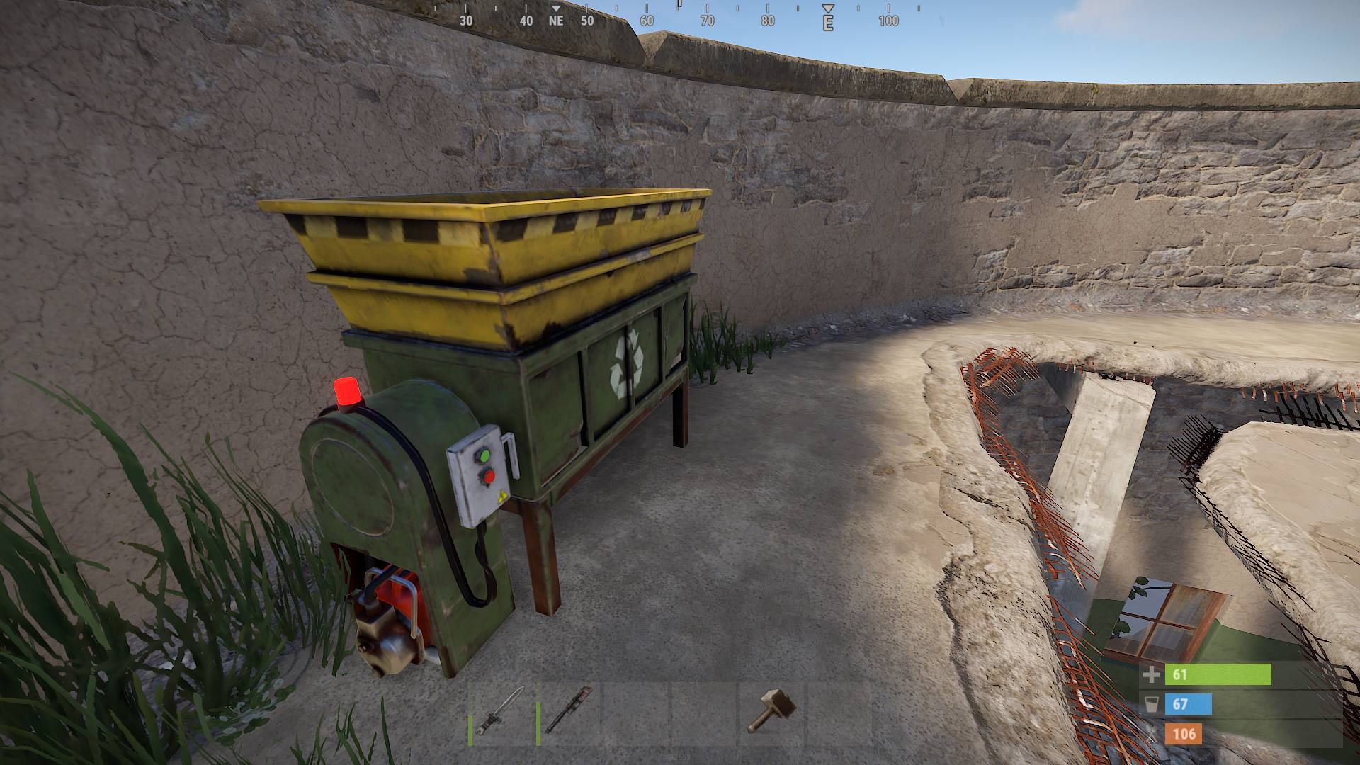 Recycler ermöglicht es dir, Gegenstände zu recyceln, die in Rust schwer zu finden sind