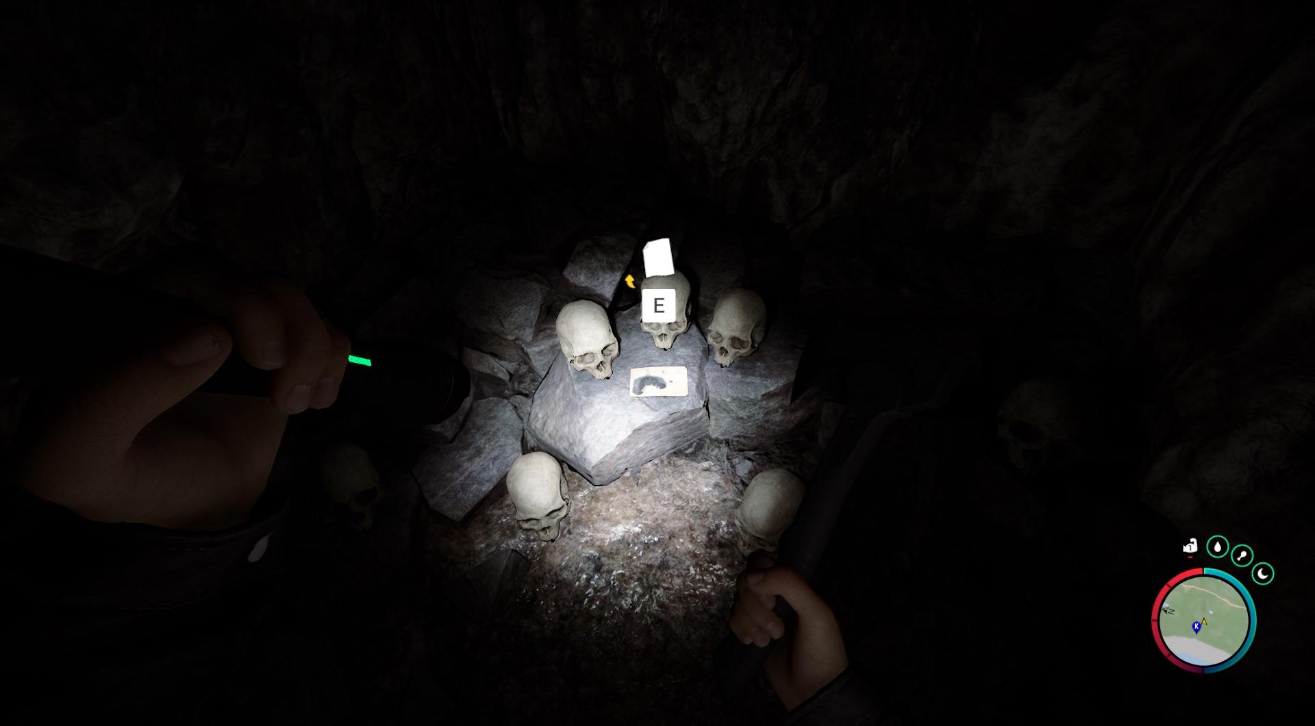 Auffinden des Bauplans in der Nähe alter Altäre in der Höhle.