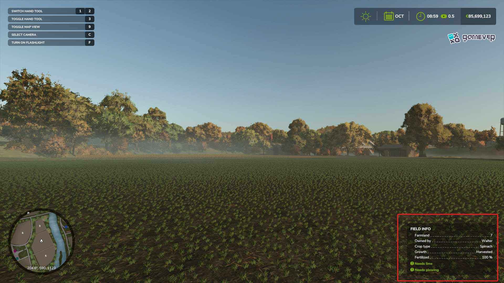 Revisa los campos en busca de obstáculos como árboles en Farming Simulator 25.