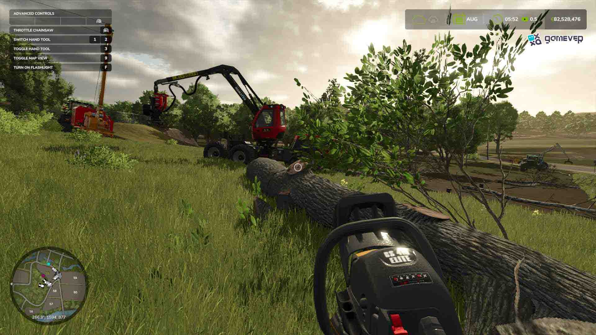 Apila los troncos en pilas ordenadas para una carga fácil en Farming Simulator 25
