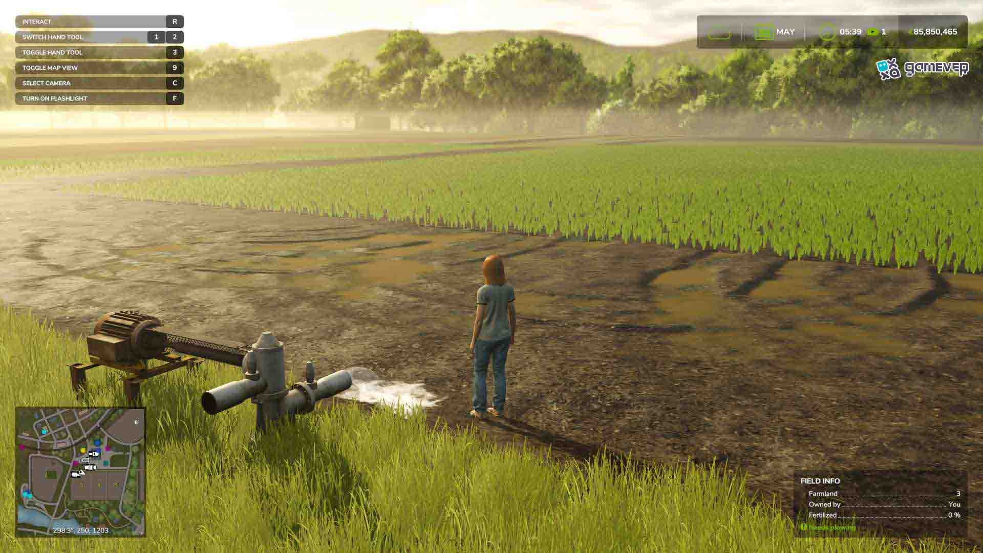 Gestiona los niveles diarios de agua en Farming Simulator 25.