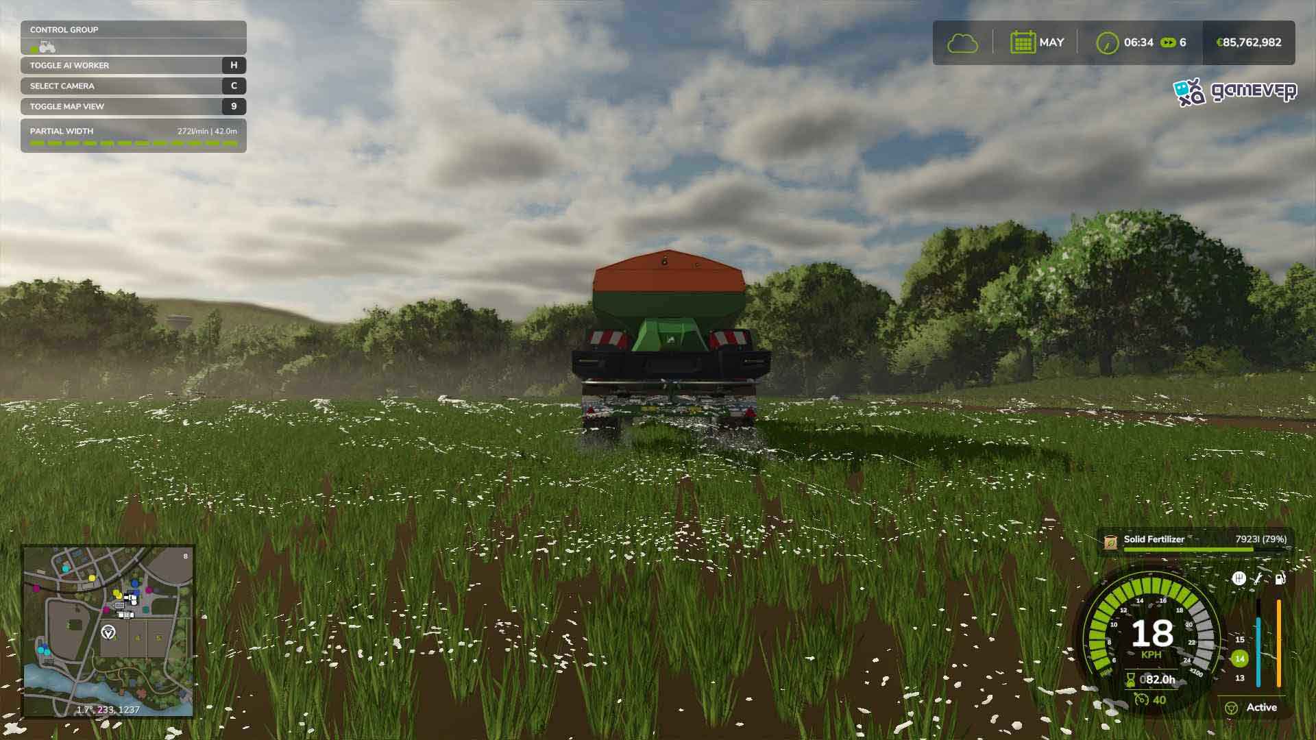 Rocía o elimina las malezas según sea necesario en Farming Simulator 25.