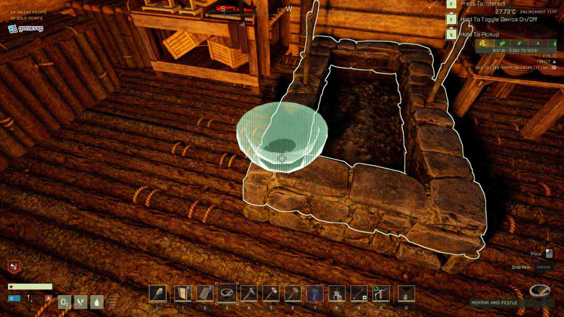 Recoge mineral de sílice y piedra para fabricar el mortero y mano