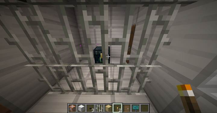 Füge deinem Tresor Dramatik hinzu, indem du die Gitter mit Sound verschwinden lässt in Minecraft.