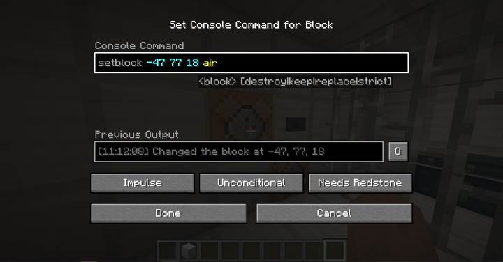 Lass Objekte in Minecraft durch Knöpfe und Befehlsblöcke erscheinen oder verschwinden.