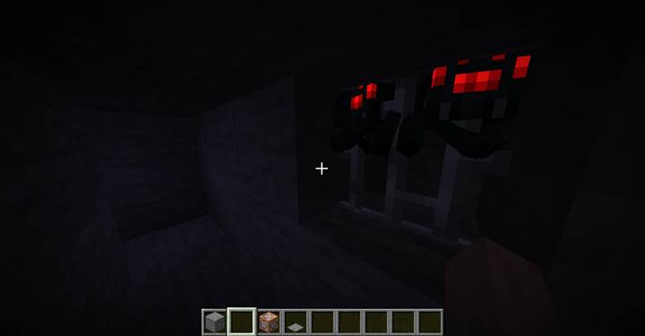 Kombiniere Druckplatten und Befehlsblöcke für kreative Kontrolle in Minecraft.