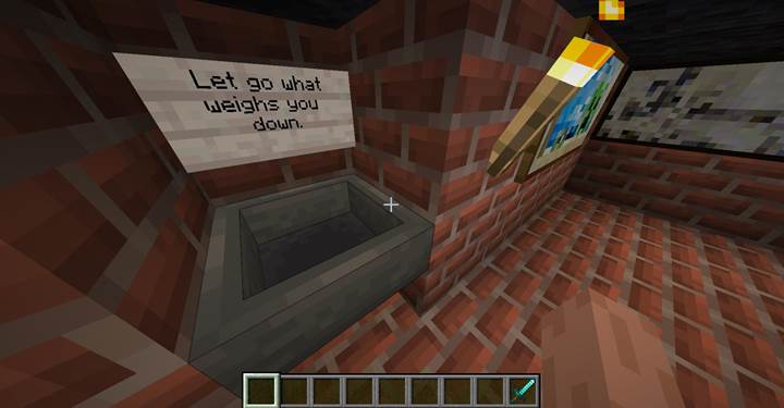 Nutze Redstone-Staub, um das Signal vom Komparator zum Mechanismus zu leiten.