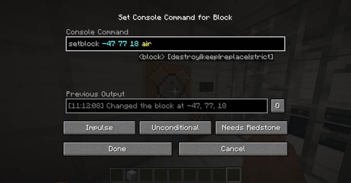 Spraw, aby elementy w grze Minecraft pojawiały się lub znikały za pomocą przycisków i bloków poleceń.