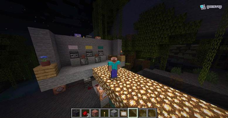 Muestra cómo un observador en Minecraft se activa cuando se coloca un bloque frente a él.