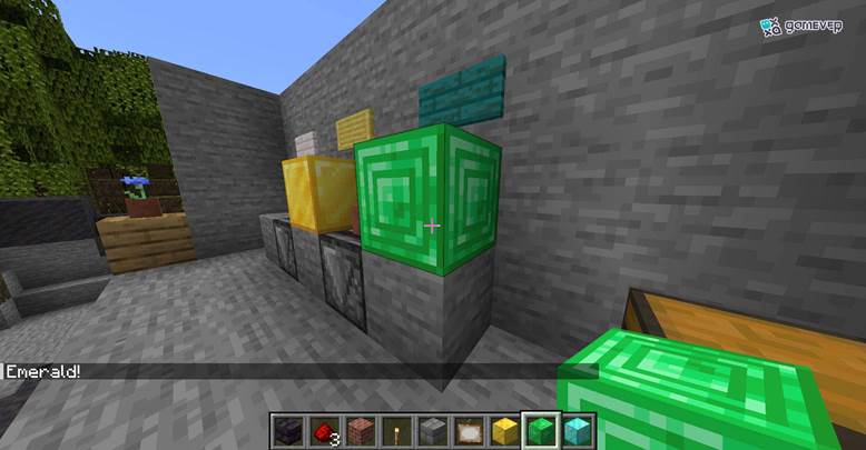 Captura el momento en que se coloca un bloque de esmeralda frente a un observador en Minecraft.