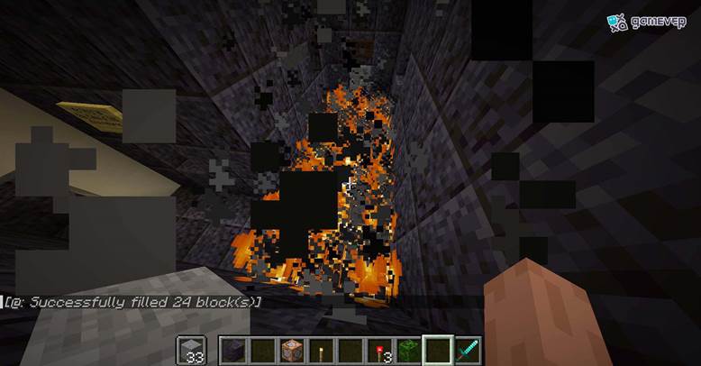 Usa condiciones de fuego para proteger un camino de forma inteligente en Minecraft.