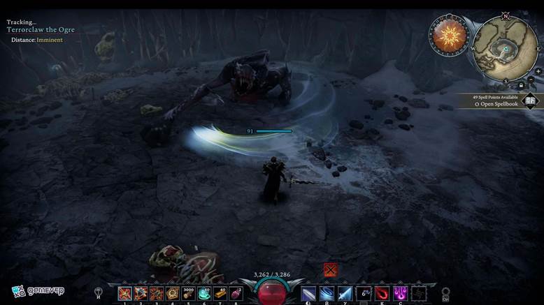 Afile su Espada de Plata Oscura antes de entrar en la caverna en la actualización Oakveil de V Rising.