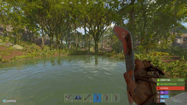 Combina boomerangs con otras armas o distracciones para jugadas multicapa en la jungla