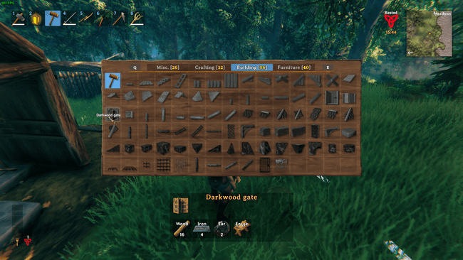 Zbuduj solidne bramy z Darkwood, aby ufortyfikować swoją osadę w Valheim.